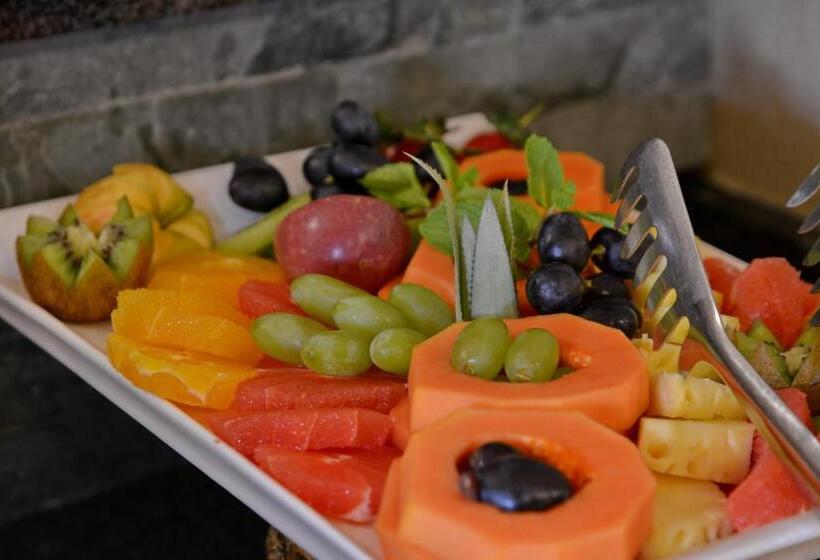 Отель Road Lodge Sandton