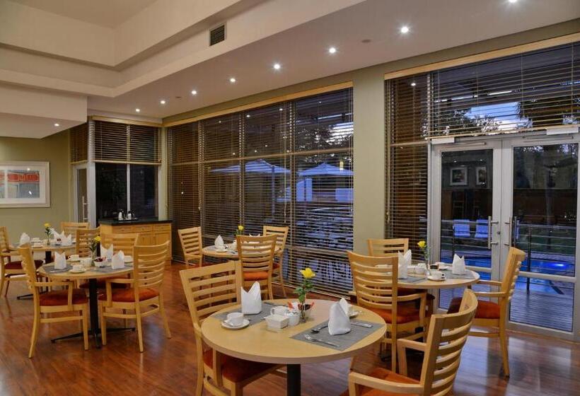 Отель Road Lodge Sandton