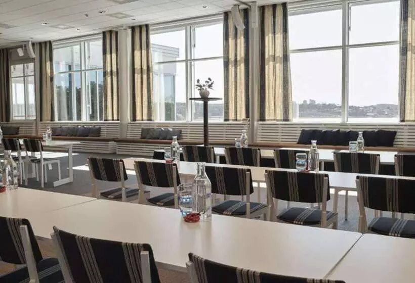 בית מלון כפרי Stenungsbaden Yacht Club