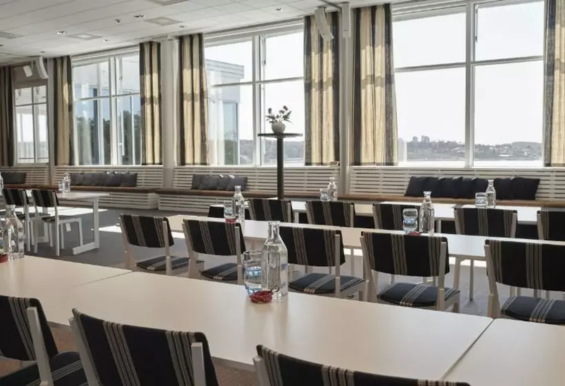 בית מלון כפרי Stenungsbaden Yacht Club