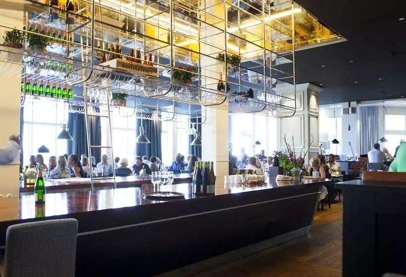 בית מלון כפרי Stenungsbaden Yacht Club