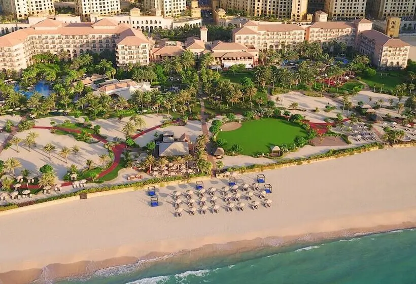 هتل The Ritz-Carlton, Dubai