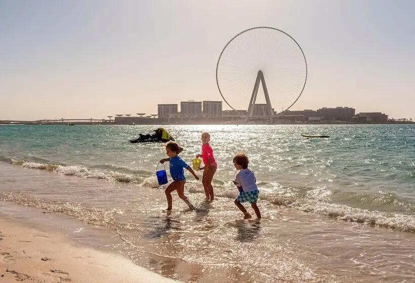 هتل The Ritz-Carlton, Dubai