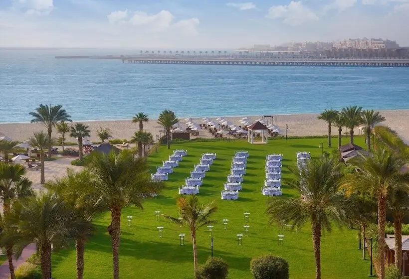 هتل The Ritz-Carlton, Dubai