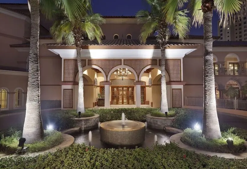 هتل The Ritz-Carlton, Dubai