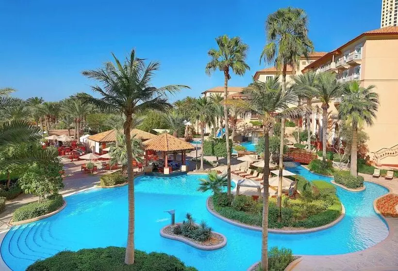 هتل The Ritz-Carlton, Dubai