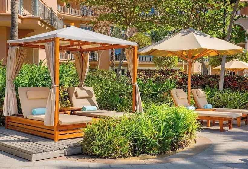 هتل The Ritz-Carlton, Dubai