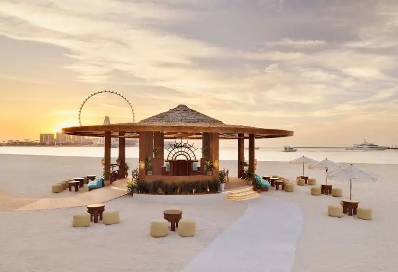 هتل The Ritz-Carlton, Dubai
