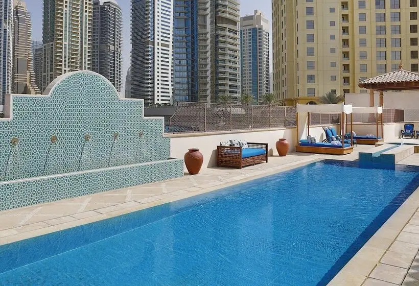 هتل The Ritz-Carlton, Dubai