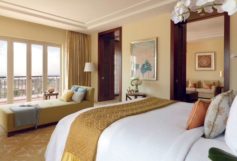 酒店 The Ritz-Carlton, Dubai