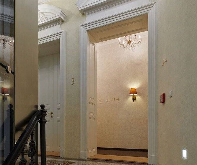 Ventana Hotel Prague