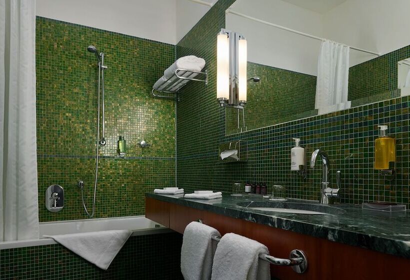 Ventana Hotel Prague