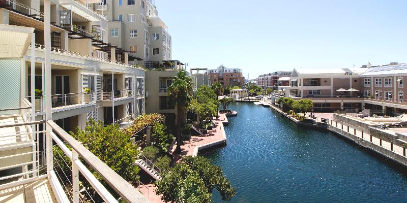 فندق Waterfront Village