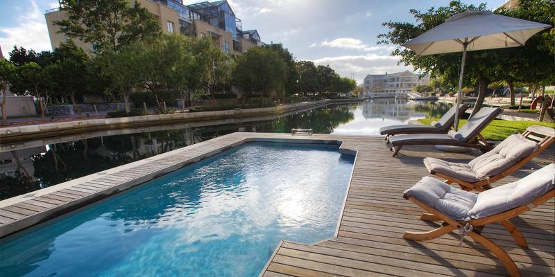 فندق Waterfront Village