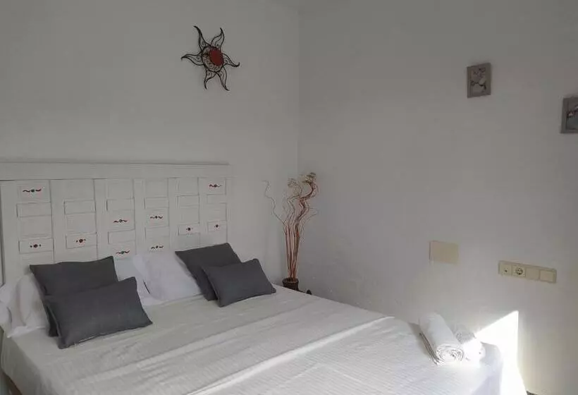 Hotelli La Marmita De Ahlam