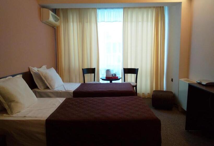 ペンション Sezoni South Burgas