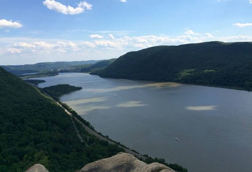 בית מלון כפרי Harvest Inn