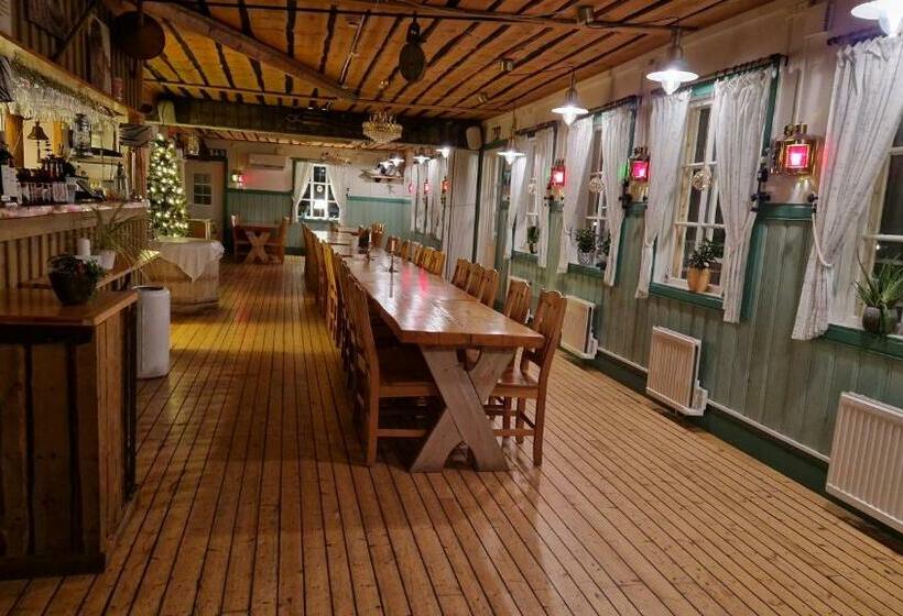 Ostello Skutskepparn Kuststation