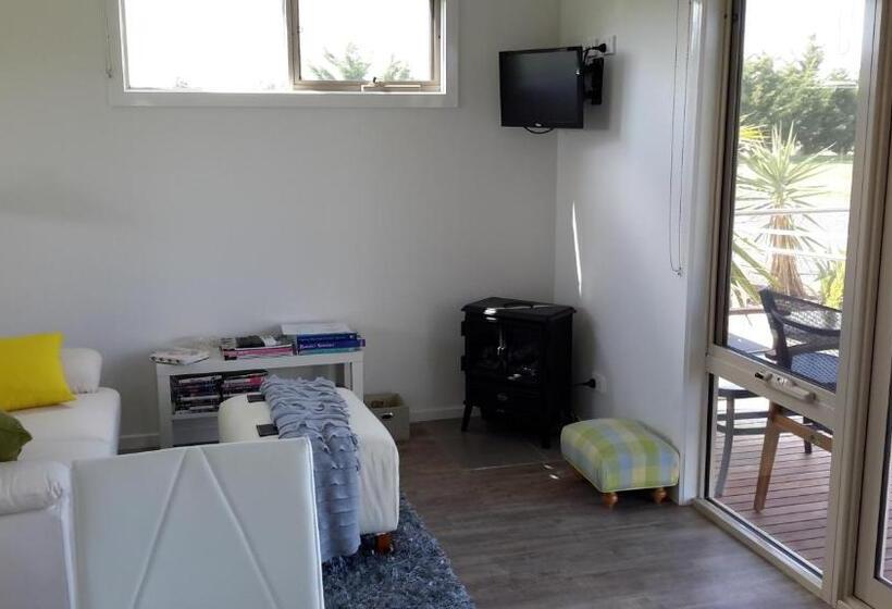 مبيت وإفطار Bass Coast Country Cottages