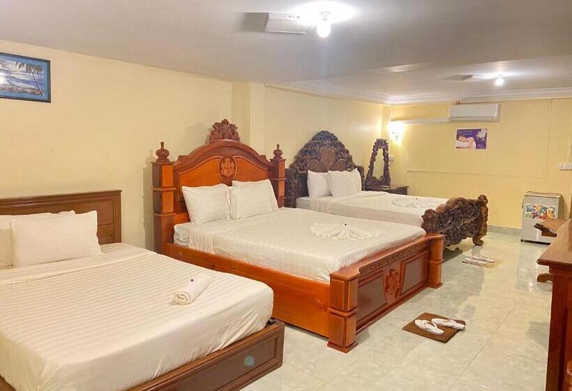 Pensione Savet Guesthouse