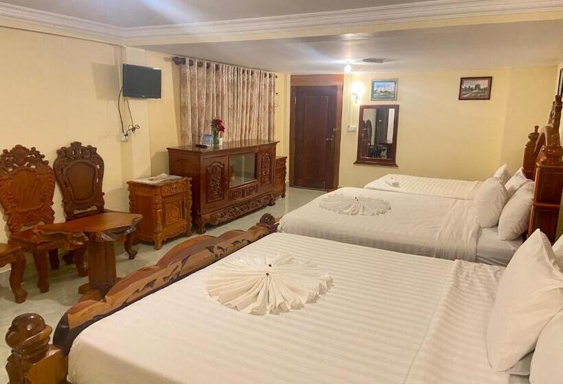 Pensione Savet Guesthouse