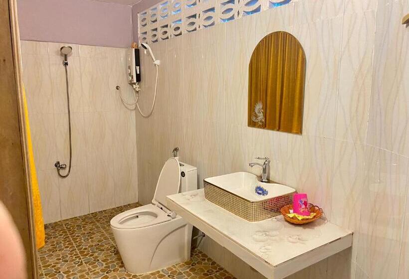 Pensione Savet Guesthouse