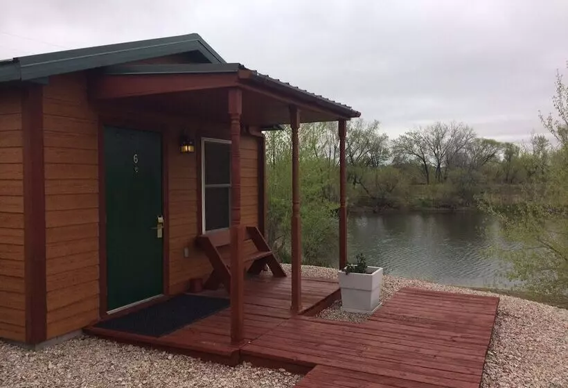 South Platte Cabins & Kennels