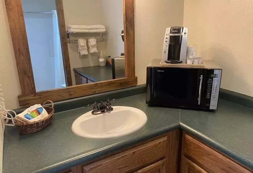 South Platte Cabins & Kennels