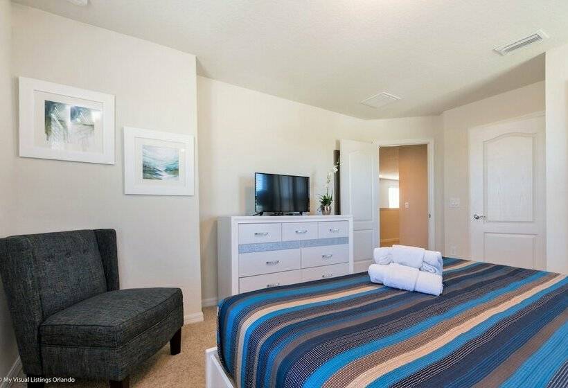 7 Bd 5.5 Bh Villa Game Room Pool Spa