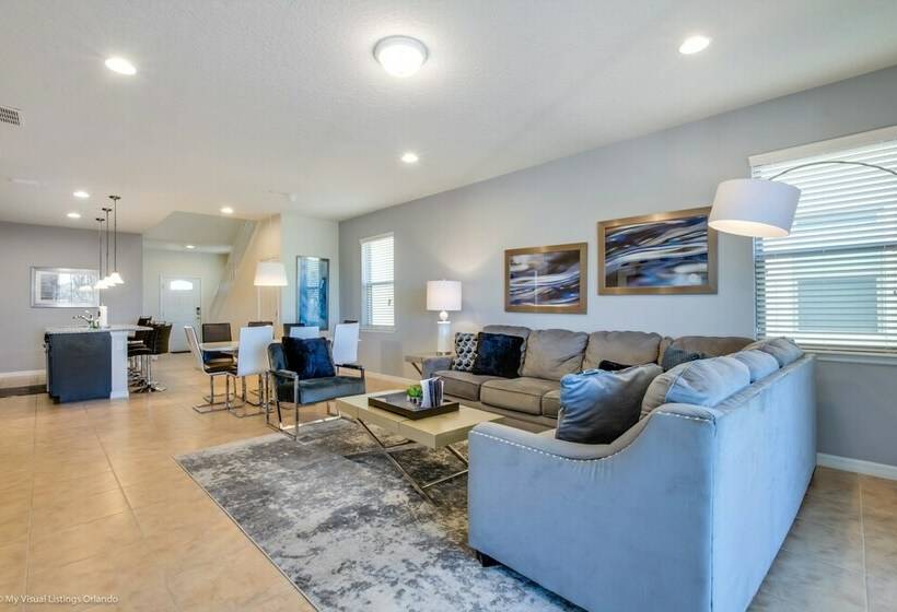 7 Bd 5.5 Bh Villa Game Room Pool Spa