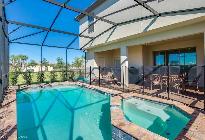 7 Bd 5.5 Bh Villa Game Room Pool Spa