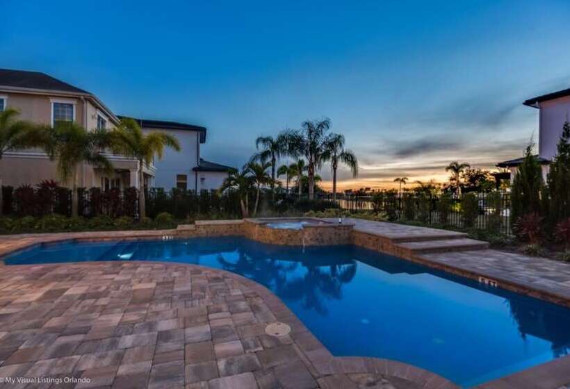 7 Bdrmstheatergamermpoolmansion