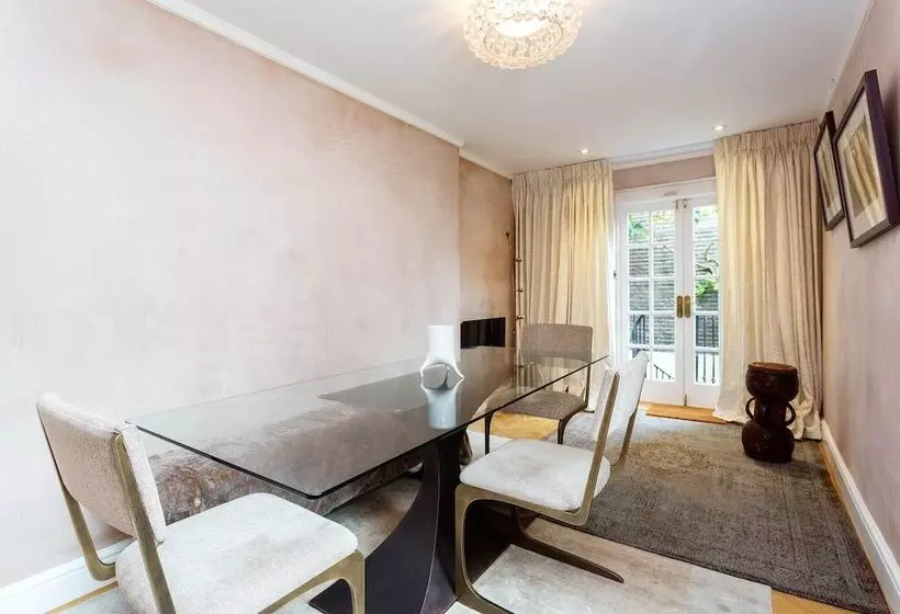A Belgravia Abode