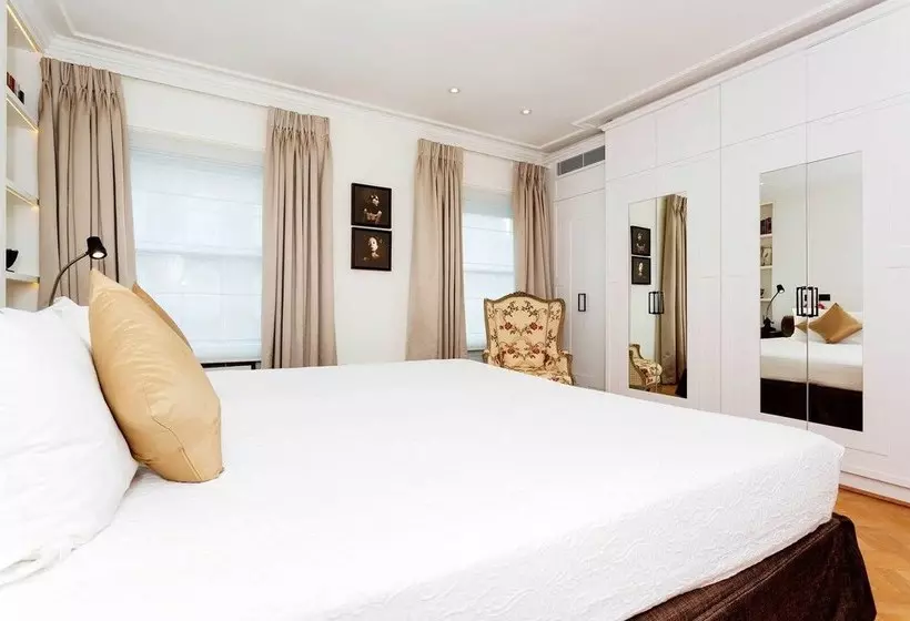 A Belgravia Abode