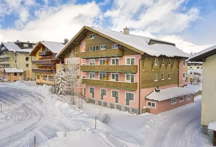 Apartments  Garni Alpenrose