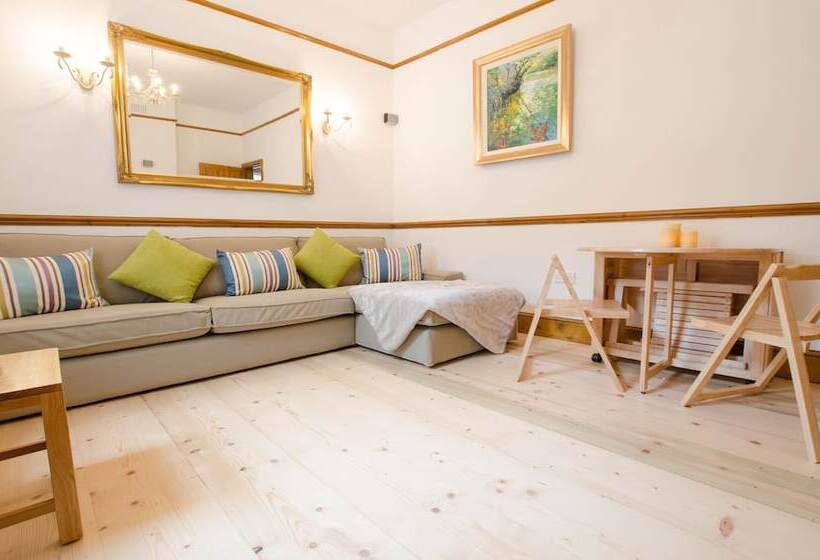 Beach Breeze Croyde 2 Bed, Sleeps 4 5, Sea Beach Views