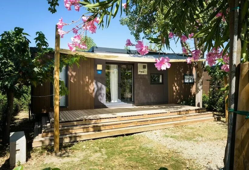 هتل Camping De L'espiguette