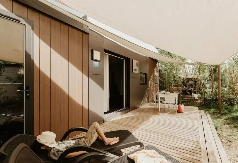 هتل Camping De L'espiguette