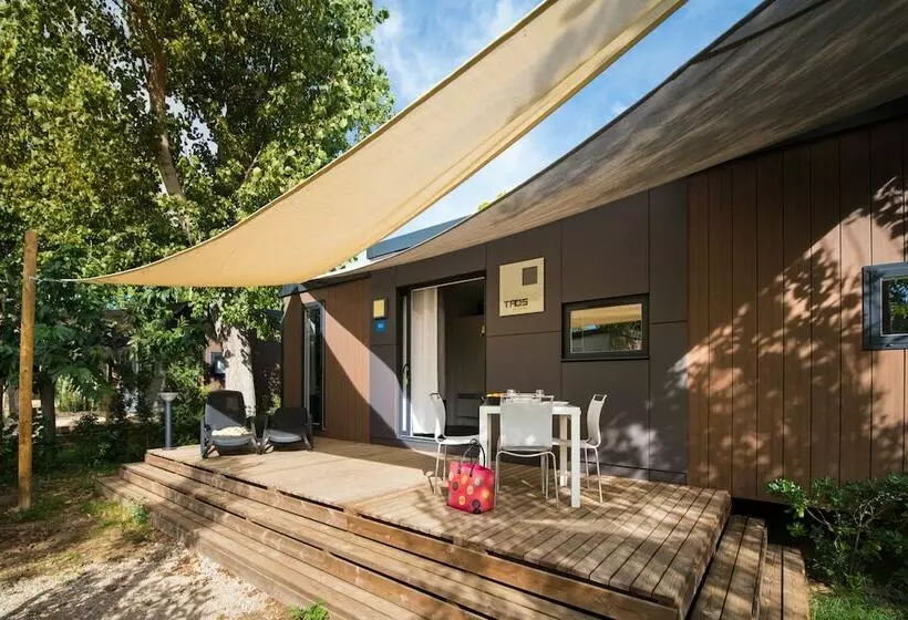 هتل Camping De L'espiguette
