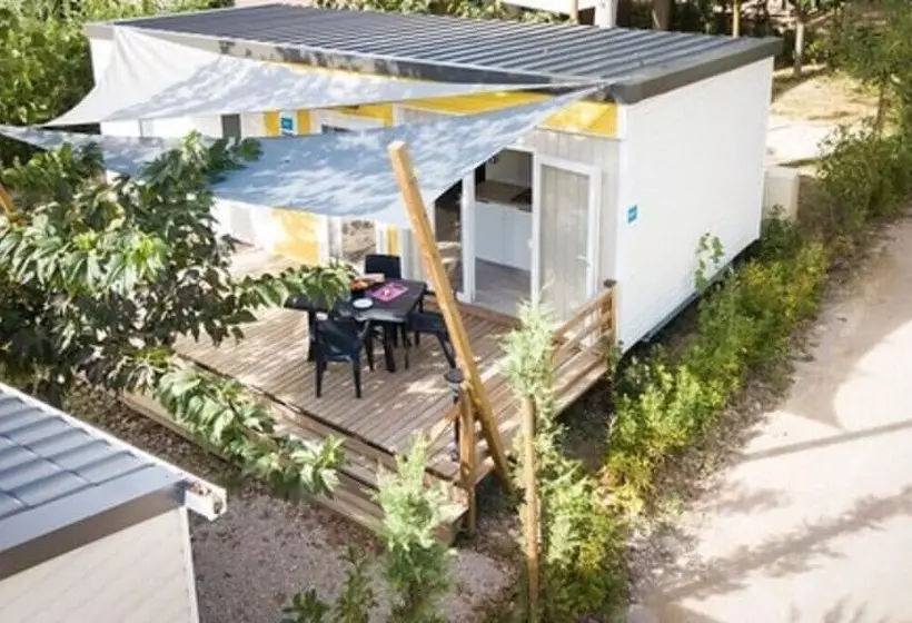هتل Camping De L'espiguette