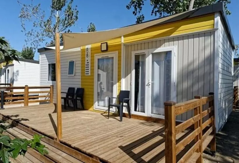 هتل Camping De L'espiguette