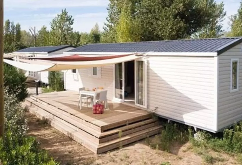 هتل Camping De L'espiguette