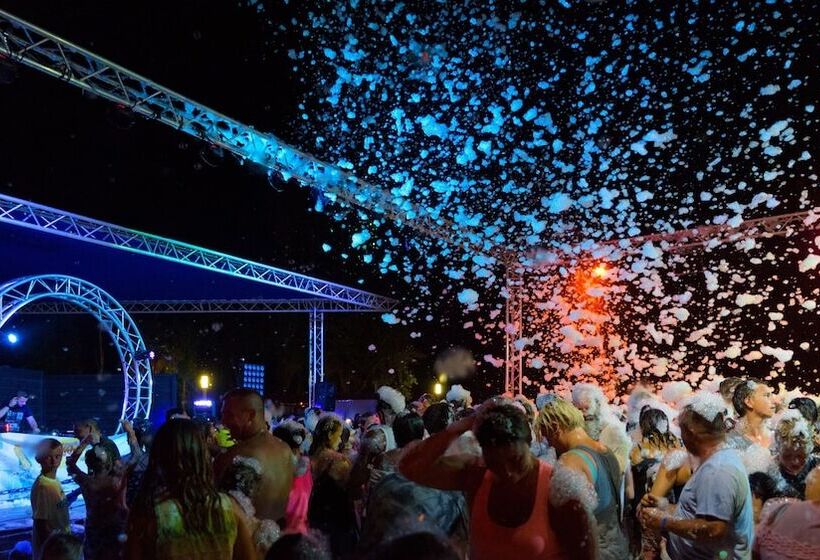 فندق Camping De L'espiguette