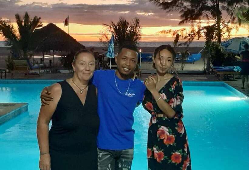 هتل Le Moya Beach