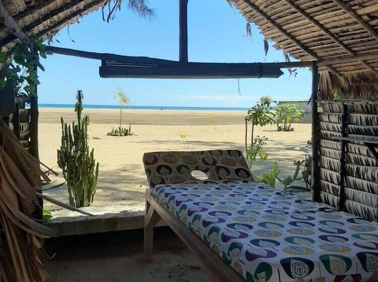 هتل Le Moya Beach