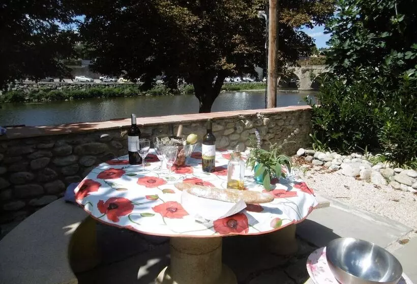 Majatalo Limoux Riverside Gardens