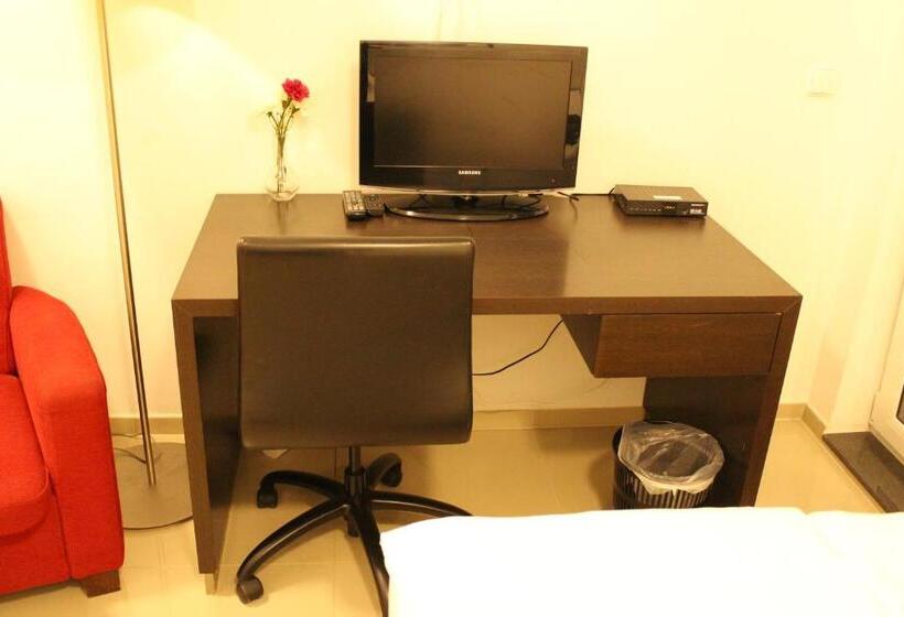 膳宿费 Lovely Studio Cologne West   Neues Momomotel