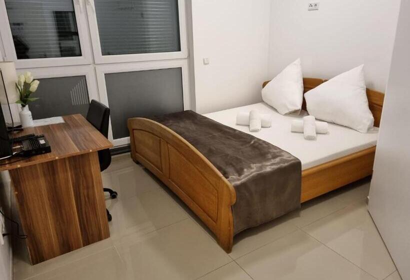 膳宿费 Lovely Studio Cologne West   Neues Momomotel