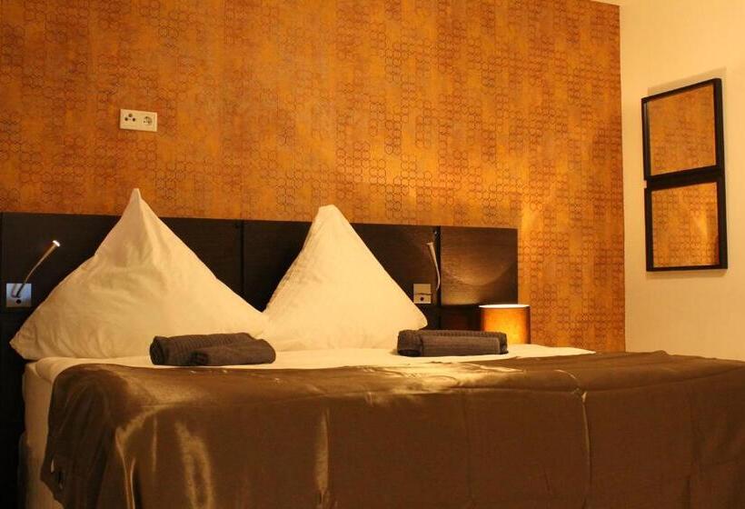 膳宿费 Lovely Studio Cologne West   Neues Momomotel