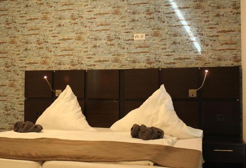 膳宿费 Lovely Studio Cologne West   Neues Momomotel